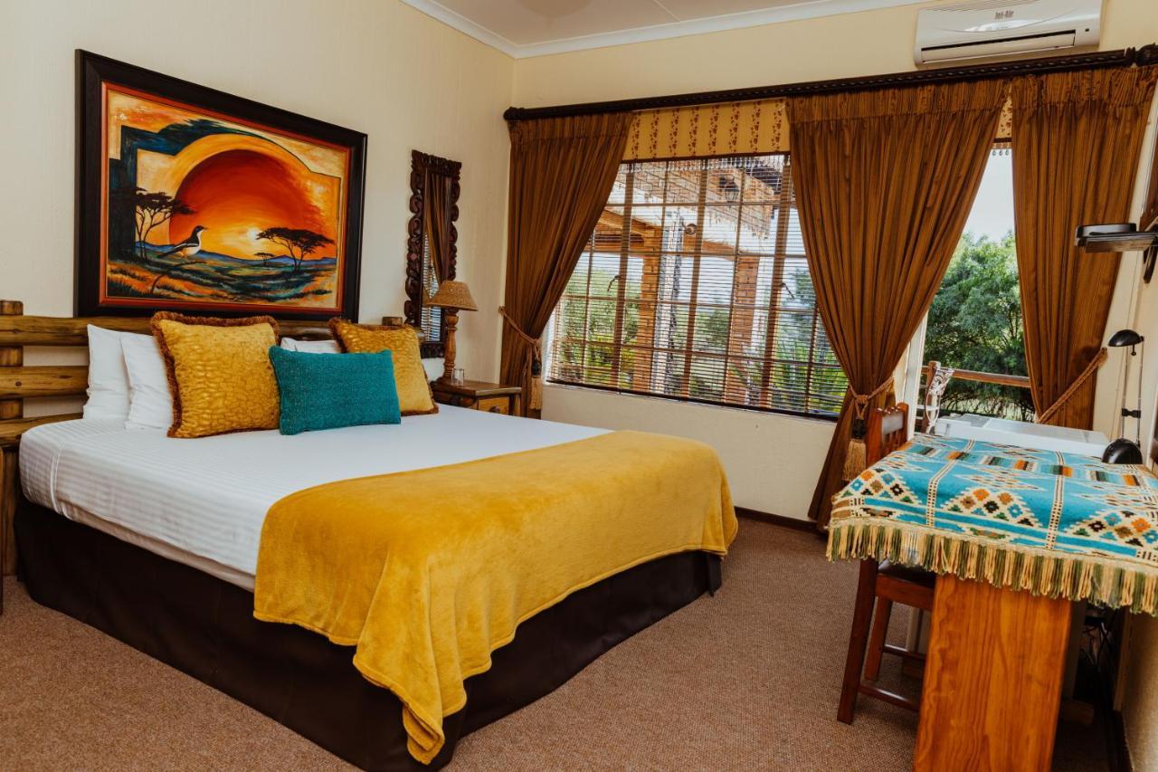 Boubou Bed And Breakfast Рустенбург Екстериор снимка