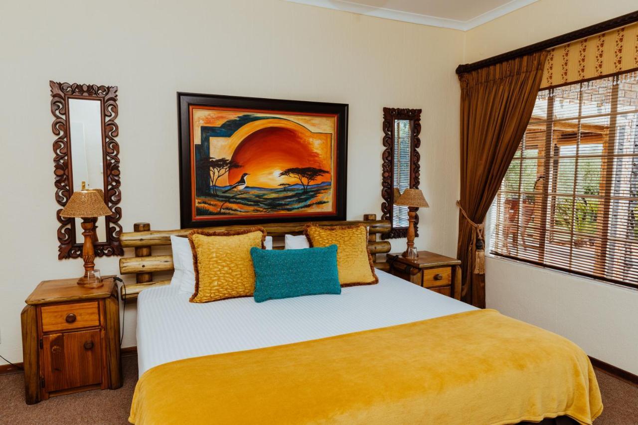 Boubou Bed And Breakfast Рустенбург Екстериор снимка